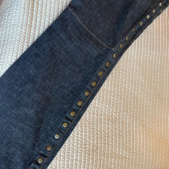 Cache Gray Wash Lower Leg Side Buttons Mid Rise Wide Leg Denim Jeans - Picture 6 of 10